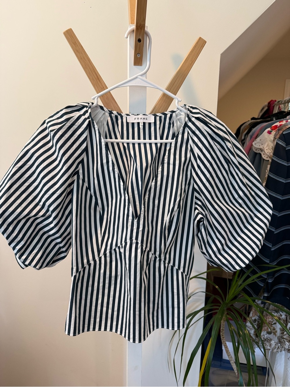 Frame Denim Black & White Vertical Stripe Puff-Sleeve Blouse